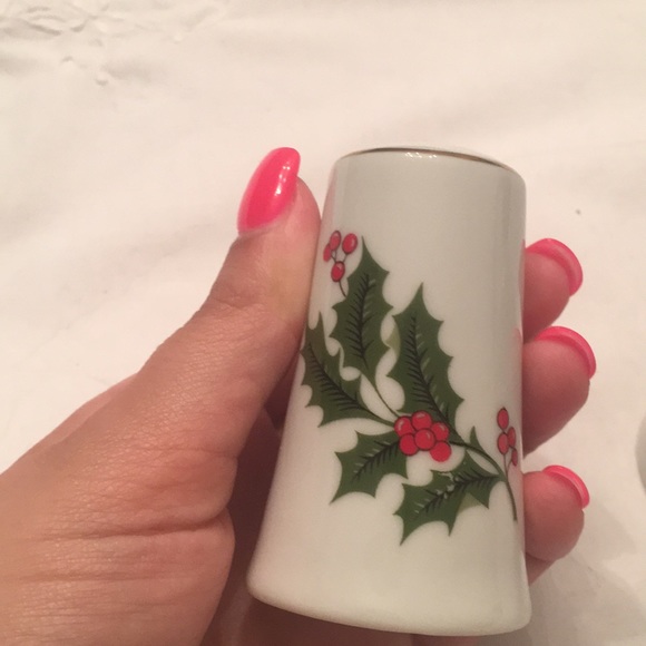 Salt and Pepper Shaker & Sugar Bowl And Creamer - Picture 6 of 8